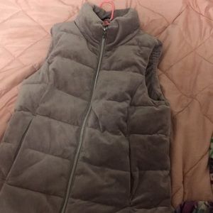 A pink ash women’s small vest